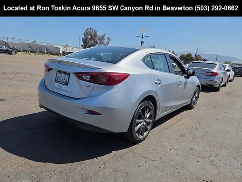 Used 2018 MAZDA MAZDA3 Touring FWD image 4