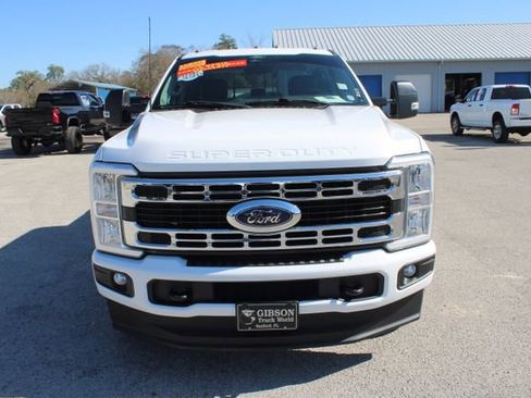 Used 2024 Ford F350 XLT w/ FX4 Off-Road Package image 2