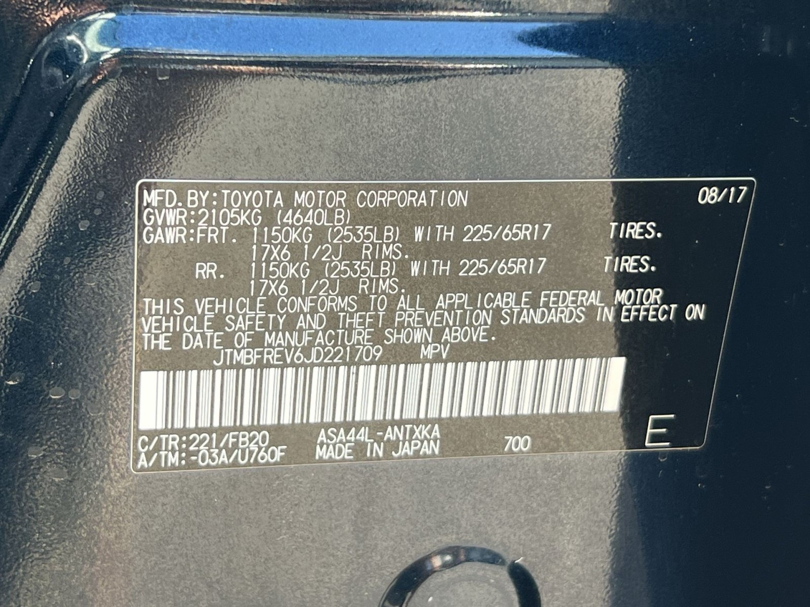 Used 2018 Toyota RAV4 LE w/ All Weather Liner Package AWD/4WD image 30