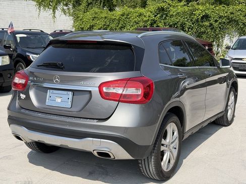 Used 2018 Mercedes-Benz GLA 250 4MATIC w/ Premium Package image 10