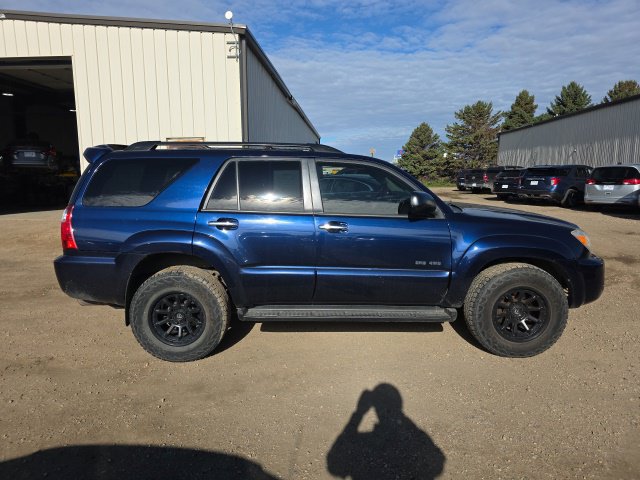 Used 2007 Toyota 4Runner SR5 AWD/4WD image 8