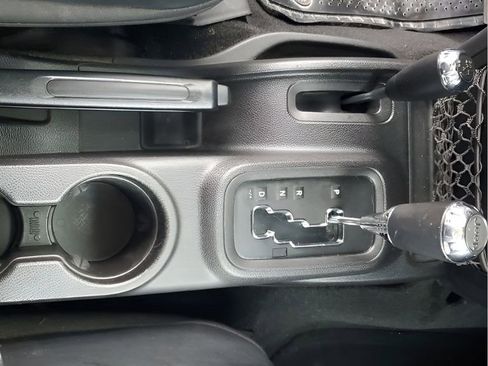 Used 2014 Jeep Wrangler Unlimited Sahara w/ Connectivity Group image 40