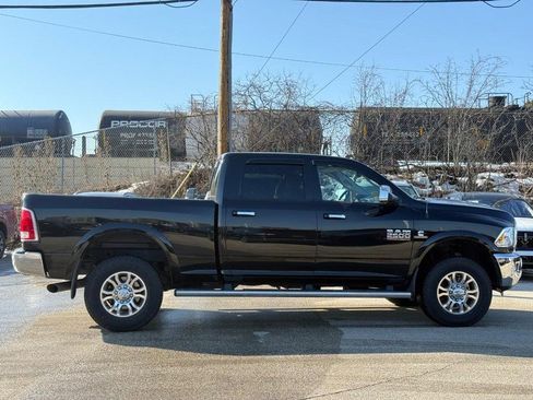 Used 2017 RAM 2500 Laramie image 2