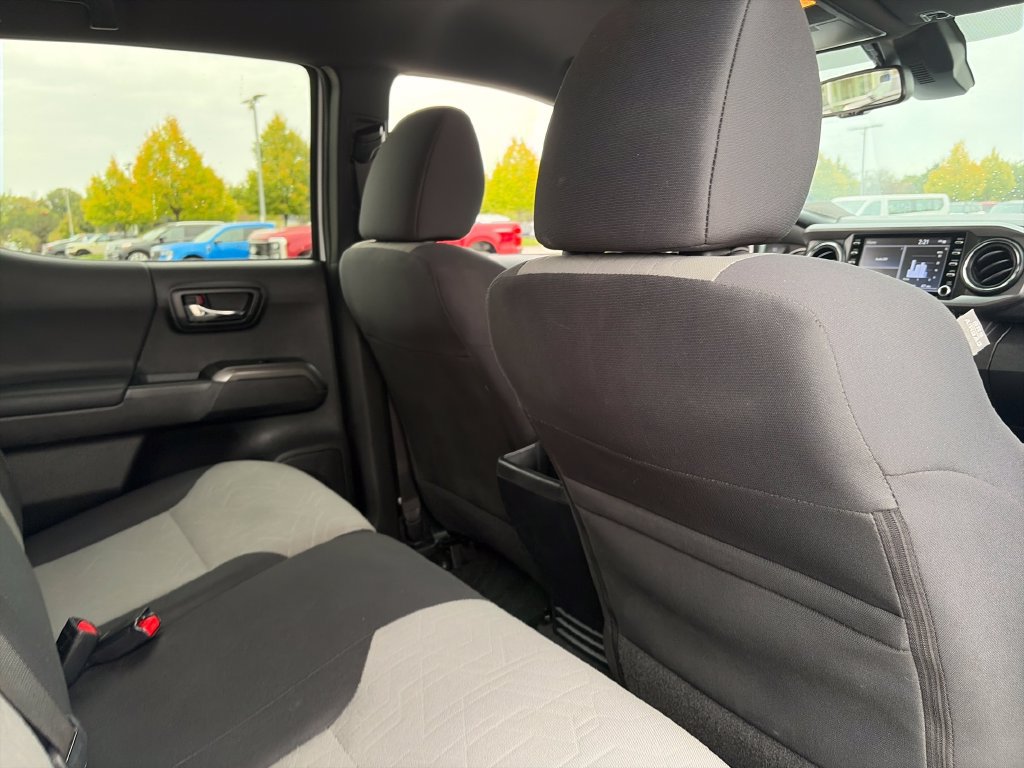 Used 2021 Toyota Tacoma TRD Off-Road AWD/4WD image 30