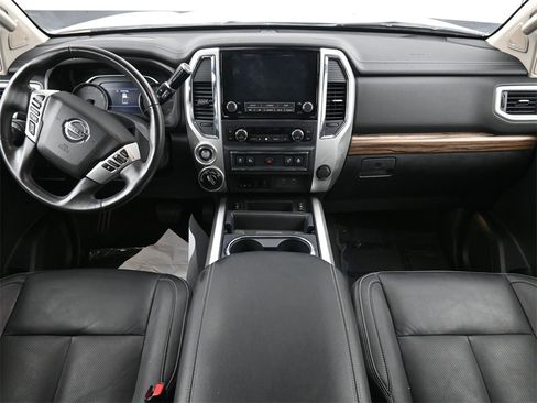 Used 2020 Nissan Titan SL w/ Moonroof Package image 4