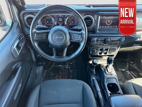 Used 2018 Jeep Wrangler Unlimited Sport S image 23