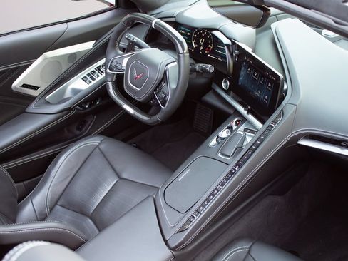 Used 2025 Chevrolet Corvette Z06 RWD image 13