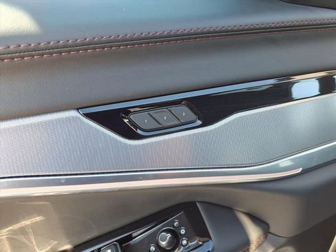 Used 2024 Jeep Wagoneer Launch Edition image 12