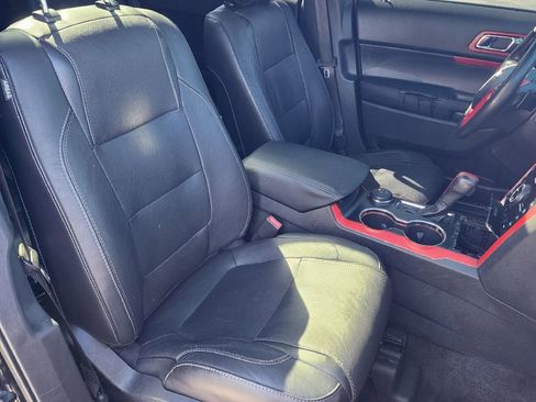 Used 2015 Ford Explorer Sport w/ Equipment Group 401A image 7