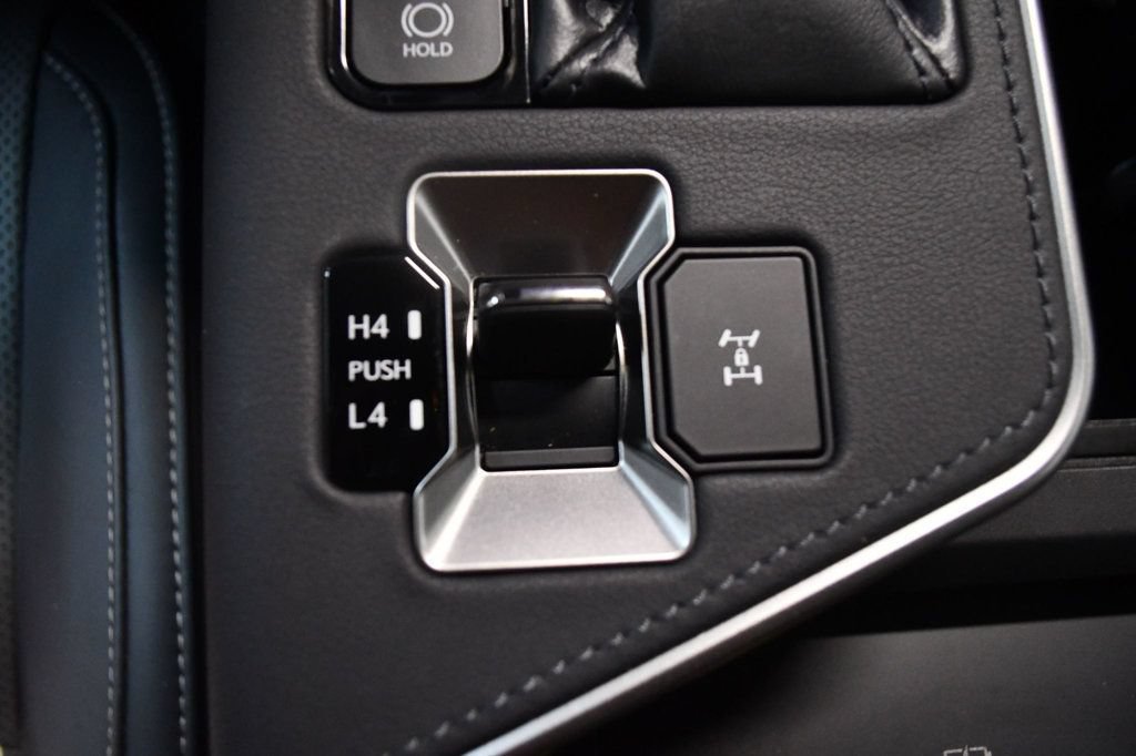 Used 2024 Lexus GX 550 w/ Cold Area Package AWD/4WD image 55