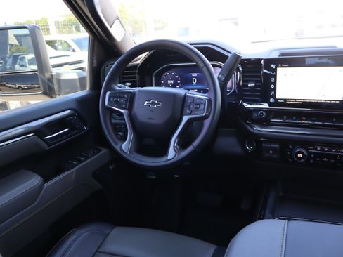 Used 2024 Chevrolet Silverado 2500 ZR2 w/ ZR2 Bison Edition AWD/4WD image 16