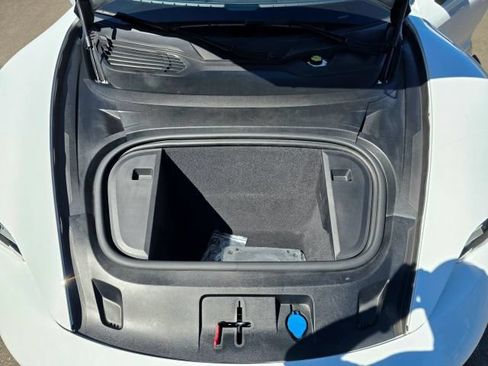 Used 2021 Porsche Taycan RWD image 43