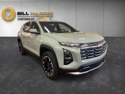 New 2026 Chevrolet Equinox LT w/ Convenience Package II AWD/4WD image 9
