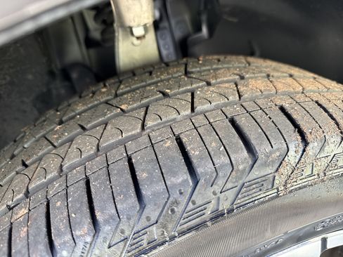 Used 2025 Volvo XC60 B5 Plus image 12