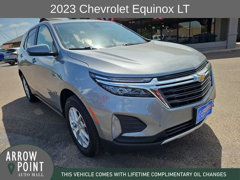 Used 2023 Chevrolet Equinox LT AWD/4WD image 2