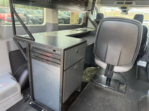 Used 2019 Ford Transit 150 XLT RWD image 10
