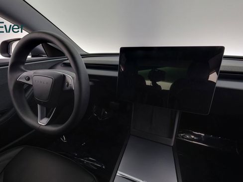 Used 2025 Tesla Model 3 Long Range RWD image 25