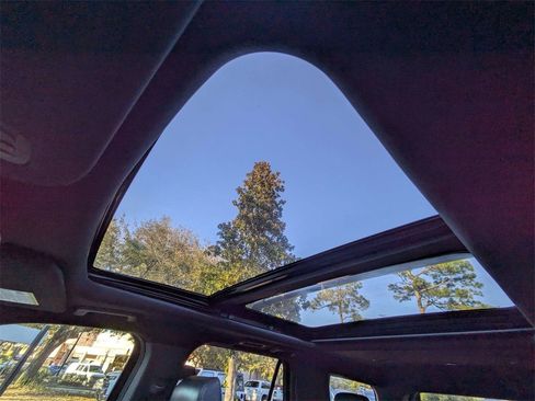 Used 2020 Ford Expedition XLT w/ Equipment Group 202A image 22