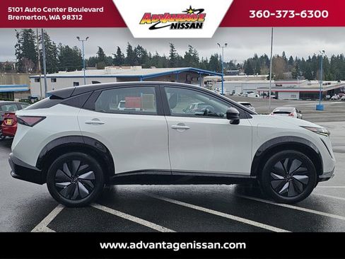 Used 2023 Nissan Ariya AWD image 6