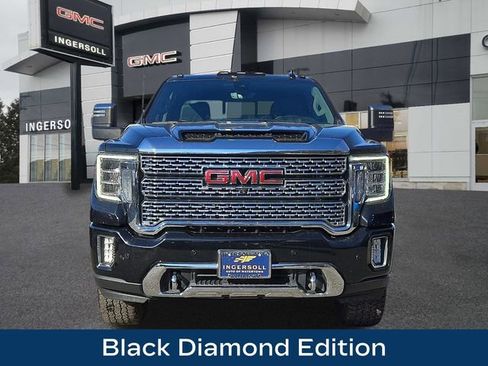 Used 2021 GMC Sierra 2500 Denali w/ Denali Black Diamond Edition image 3