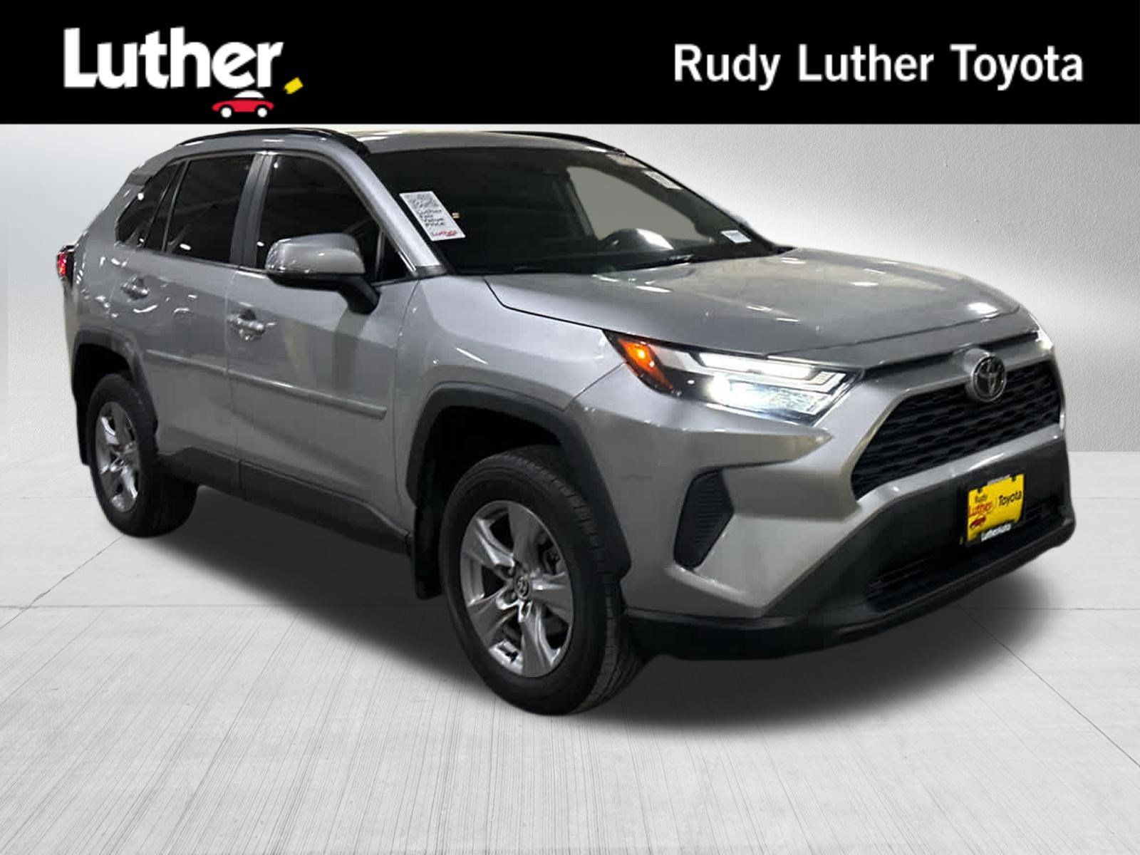 Used 2022 Toyota RAV4 XLE w/ Convenience Package AWD/4WD image 1