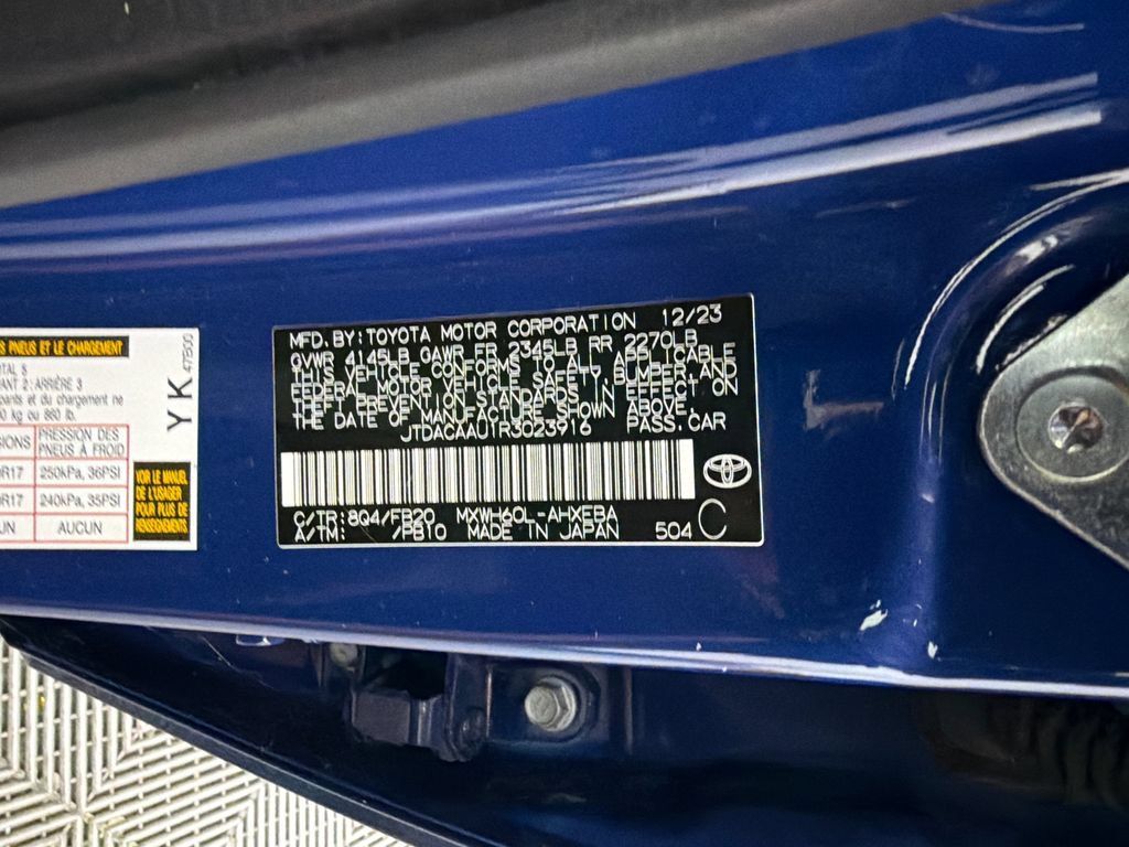 Used 2024 Toyota Prius LE FWD image 30