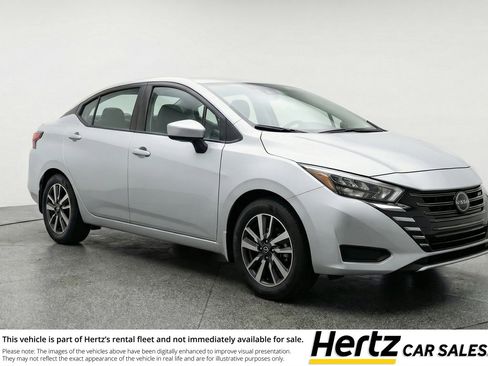 Used 2025 Nissan Versa SV image 1