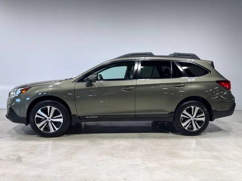 Used 2019 Subaru Outback 2.5i Limited w/ Popular Package #2 AWD/4WD image 5
