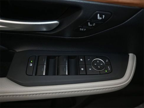 Used 2025 Toyota Grand Highlander FWD image 13