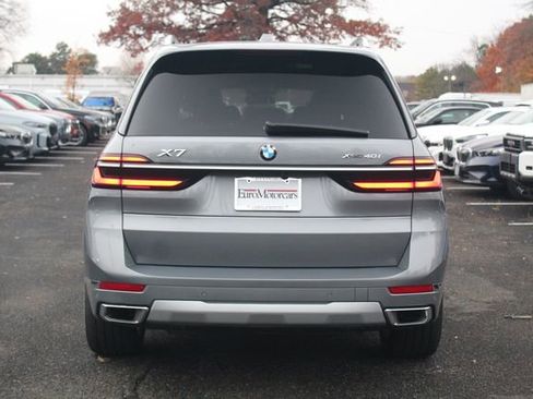 Used 2025 BMW X7 xDrive40i w/ Executive Package image 7