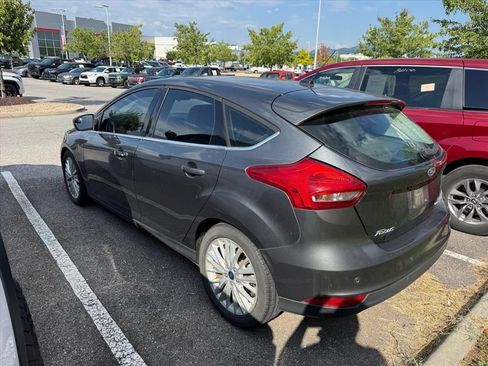 Used 2018 Ford Focus Titanium FWD image 9