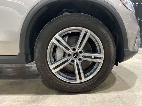 Used 2022 Mercedes-Benz GLC 300 w/ Premium Package Lite image 22