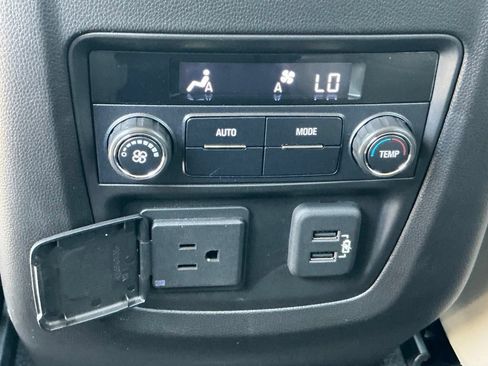 Used 2019 Buick Enclave Essence w/ Trailering Package, 5000 lbs. FWD image 17