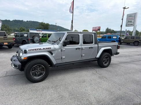 Used 2020 Jeep Gladiator Overland AWD/4WD image 1
