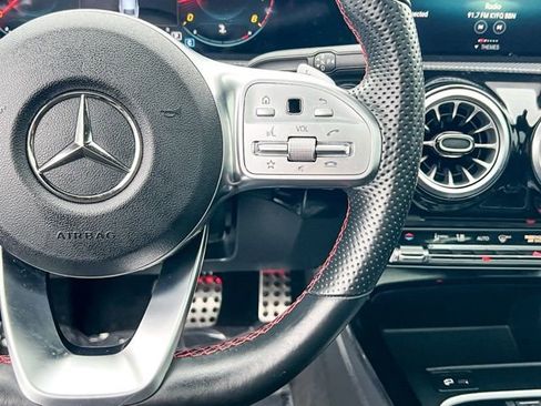 Used 2022 Mercedes-Benz CLA 250 4MATIC image 22