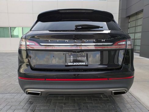 Certified 2022 Lincoln Nautilus AWD w/ Premium Package image 6