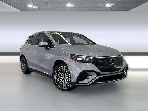 New 2026 Mercedes-Benz EQE 320 4MATIC SUV image 6