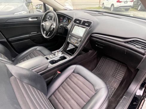 Used 2018 Ford Fusion SE w/ Equipment Group 201A image 27