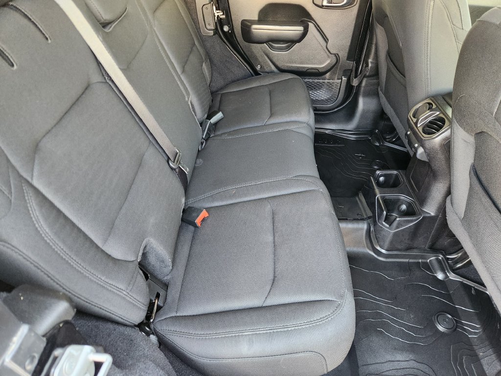 Used 2020 Jeep Wrangler Unlimited Sport AWD/4WD image 32