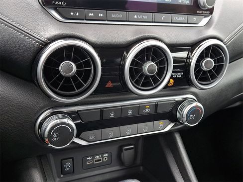 Used 2024 Nissan Sentra SV image 15