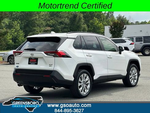 Used 2019 Toyota RAV4 XLE Premium AWD/4WD image 10