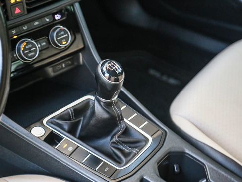 Used 2021 Volkswagen Jetta R-Line image 24