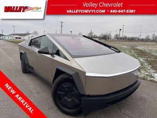 Used 2025 Tesla Cybertruck AWD Crew Cab video 1
