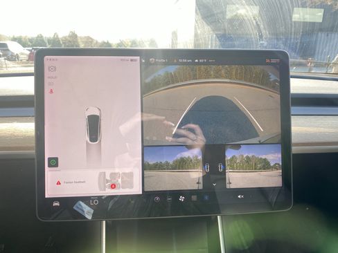 Used 2021 Tesla Model Y Long Range image 50