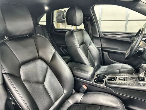 Used 2017 Porsche Macan S AWD/4WD image 29