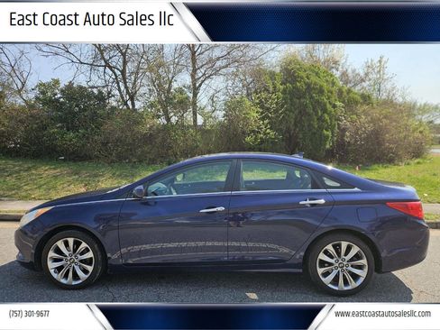 Used 2011 Hyundai Sonata SE w/ Navigation & Sunroof Pkg 4 image 1