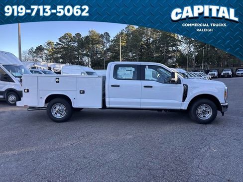 New 2026 Ford F250 XL w/ XL Chrome Package image 9