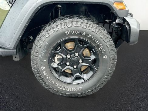 Used 2023 Jeep Wrangler Willys image 29