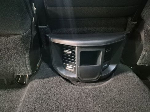 Used 2024 RAM 2500 Tradesman w/ Chrome Appearance Group image 21