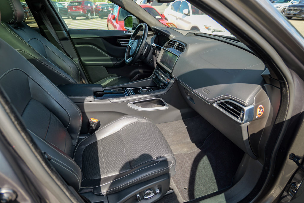 Used 2019 Jaguar F-PACE R-Sport AWD/4WD image 35